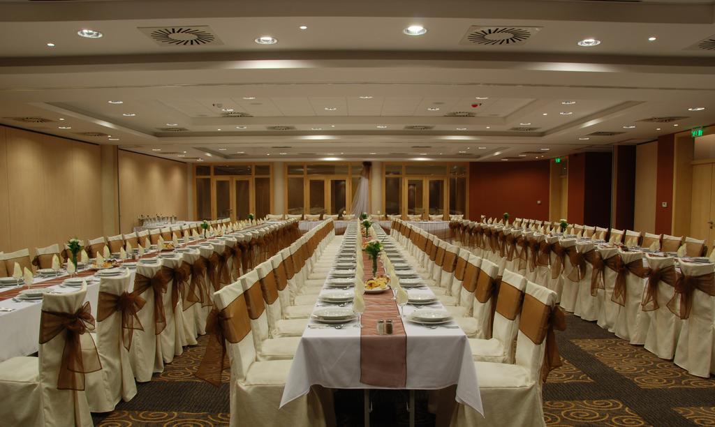 Thermal Hotel Harkány מראה חיצוני תמונה